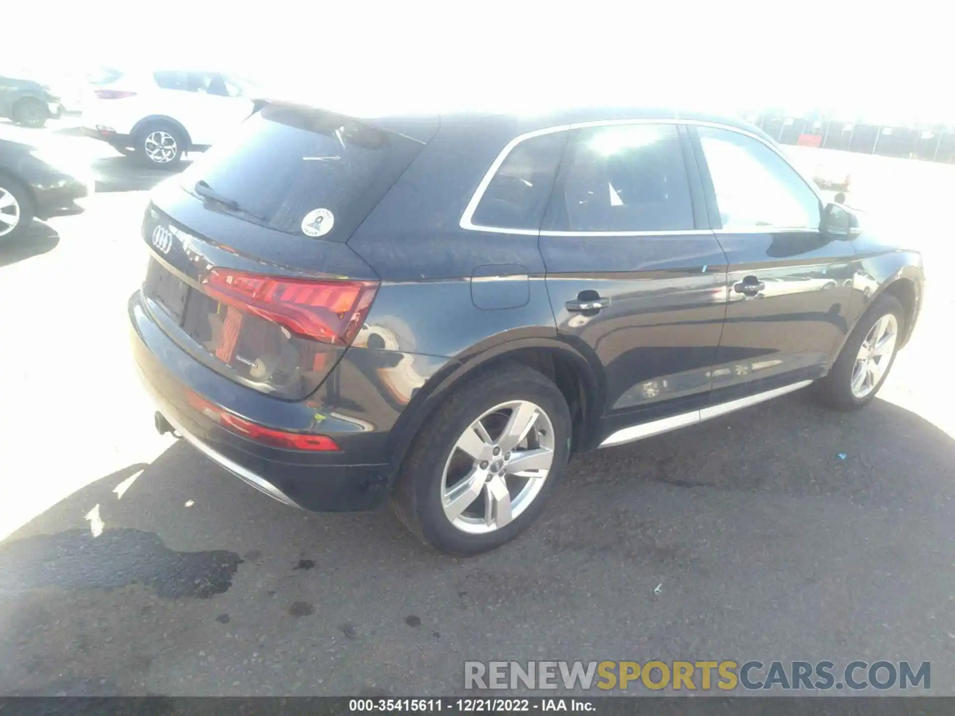 4 Photograph of a damaged car WA1ANAFY1K2121498 AUDI Q5 2019