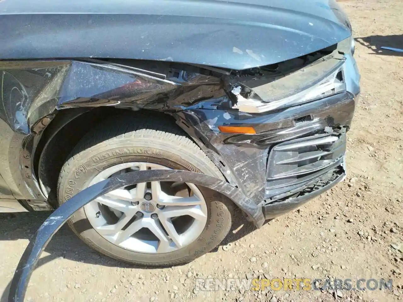 9 Photograph of a damaged car WA1ANAFY1K2123977 AUDI Q5 2019