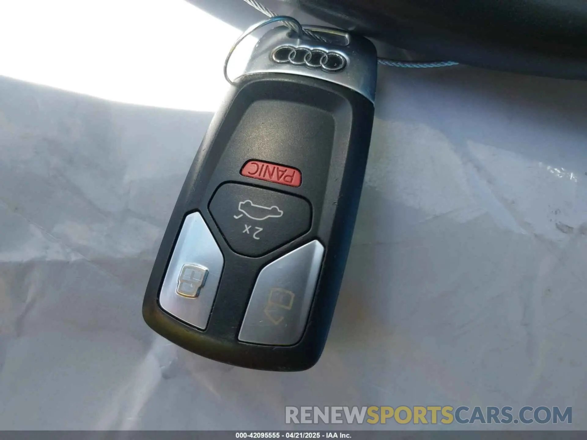 11 Photograph of a damaged car WA1ANAFY2K2040638 AUDI Q5 2019