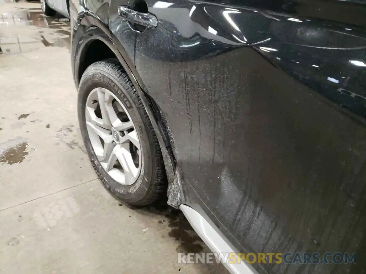 9 Photograph of a damaged car WA1ANAFY2K2045872 AUDI Q5 2019