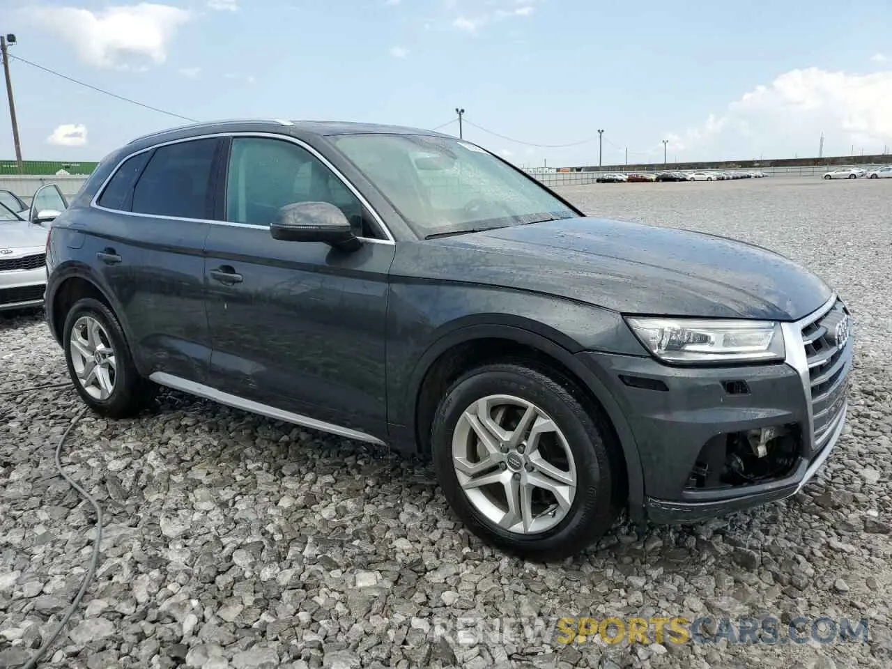 4 Photograph of a damaged car WA1ANAFY2K2068374 AUDI Q5 2019