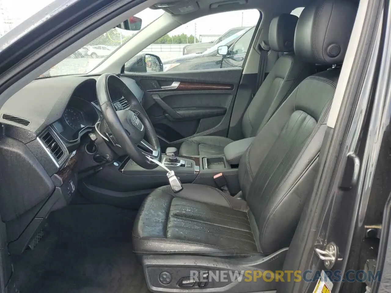 7 Photograph of a damaged car WA1ANAFY2K2068374 AUDI Q5 2019