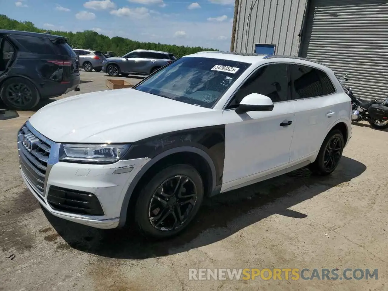 1 Photograph of a damaged car WA1ANAFY2K2081660 AUDI Q5 2019