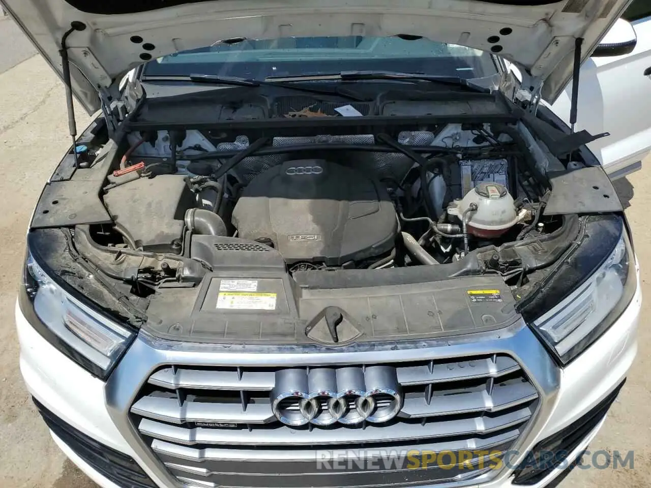 12 Photograph of a damaged car WA1ANAFY2K2081660 AUDI Q5 2019