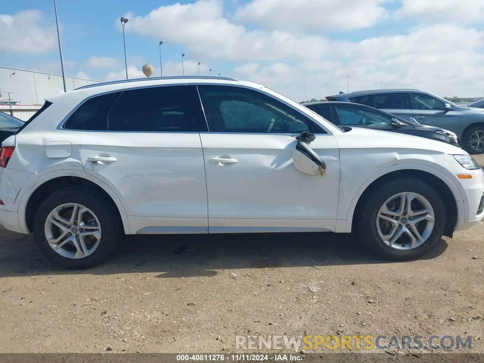 13 Photograph of a damaged car WA1ANAFY2K2100112 AUDI Q5 2019