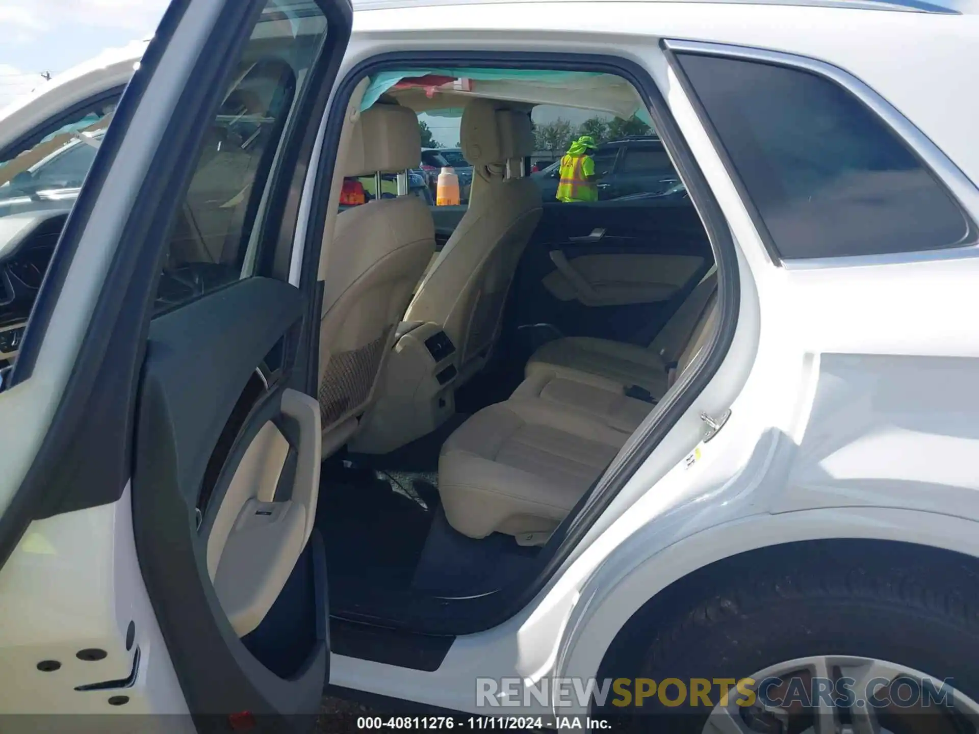 8 Photograph of a damaged car WA1ANAFY2K2100112 AUDI Q5 2019