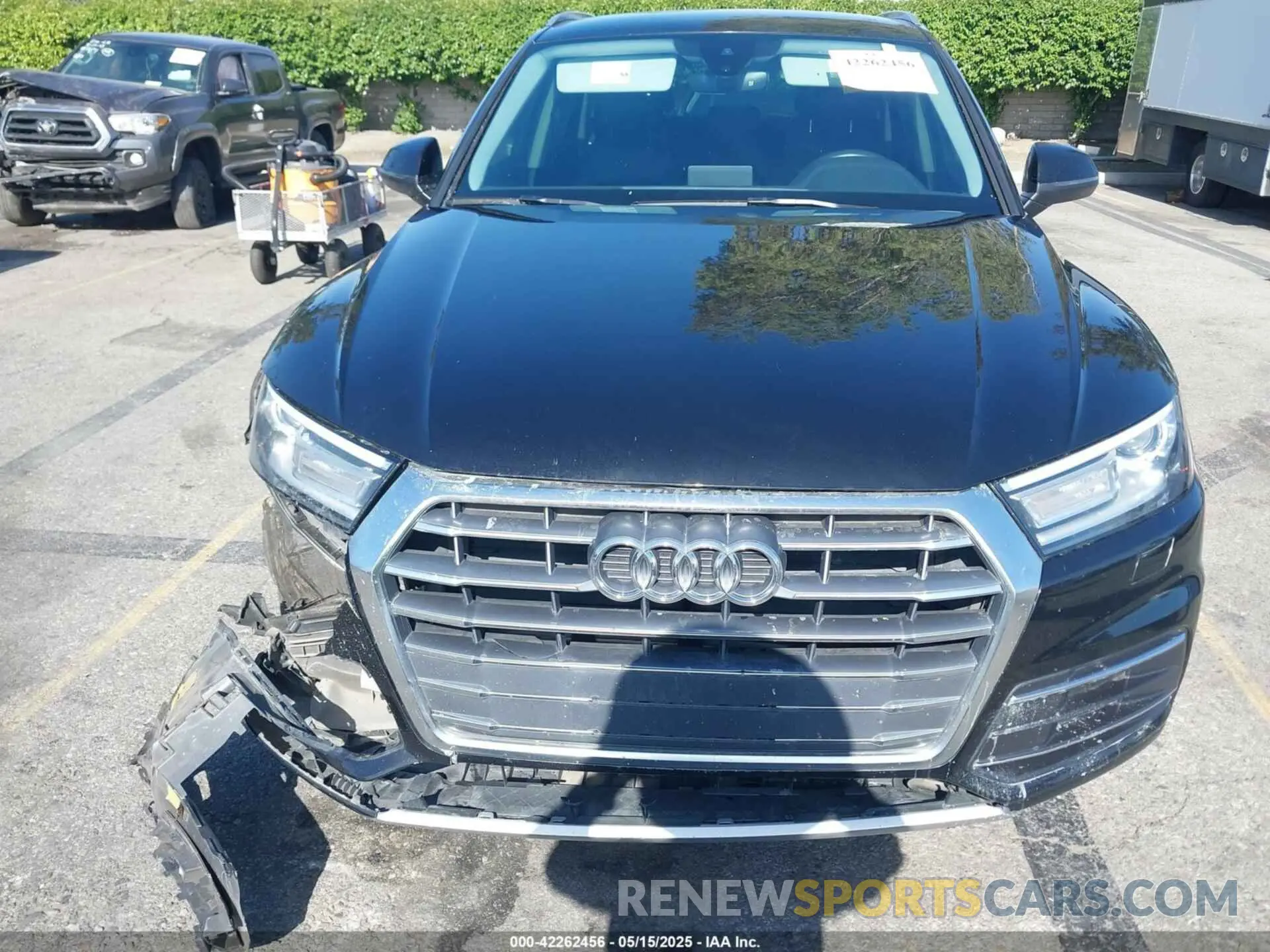 13 Photograph of a damaged car WA1ANAFY2K2122904 AUDI Q5 2019