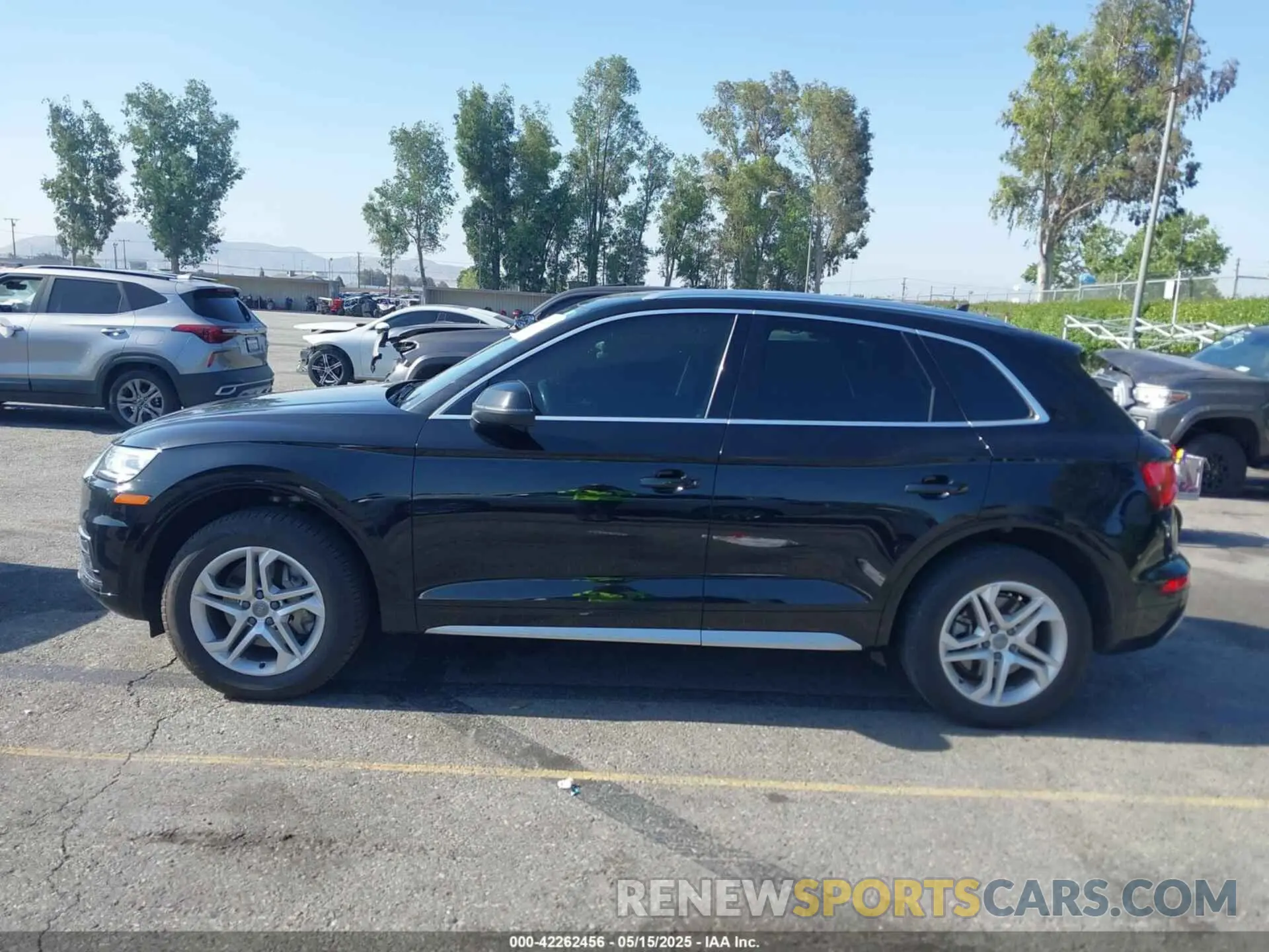 15 Photograph of a damaged car WA1ANAFY2K2122904 AUDI Q5 2019