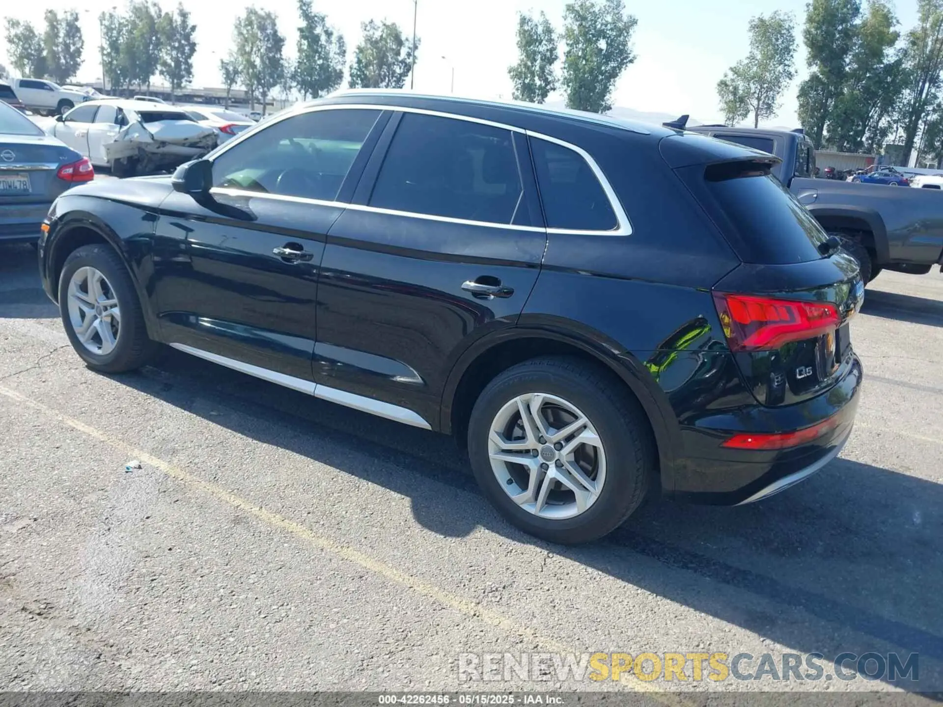 3 Photograph of a damaged car WA1ANAFY2K2122904 AUDI Q5 2019