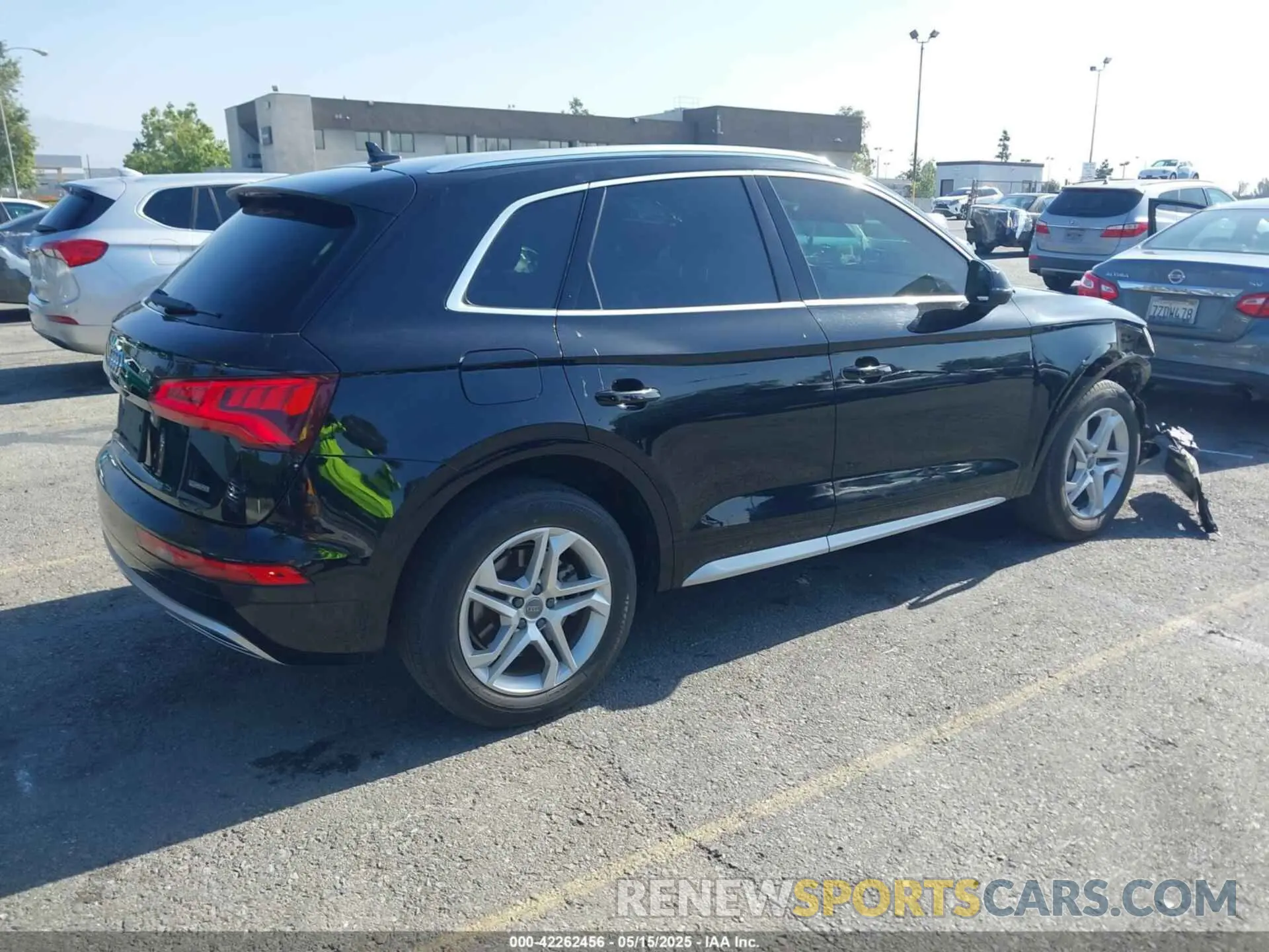 4 Photograph of a damaged car WA1ANAFY2K2122904 AUDI Q5 2019
