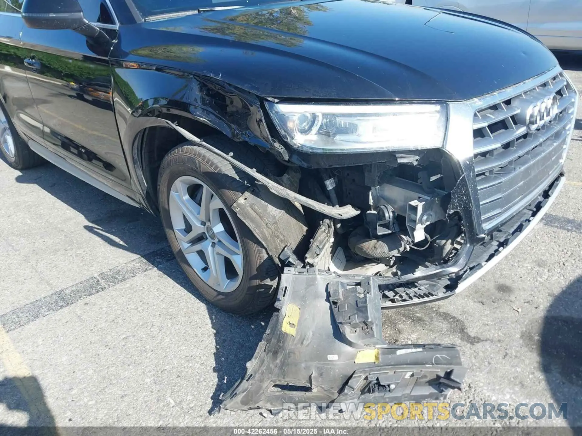 6 Photograph of a damaged car WA1ANAFY2K2122904 AUDI Q5 2019