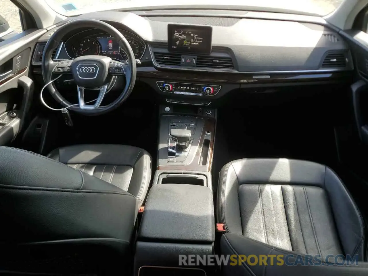 8 Photograph of a damaged car WA1ANAFY2K2124717 AUDI Q5 2019