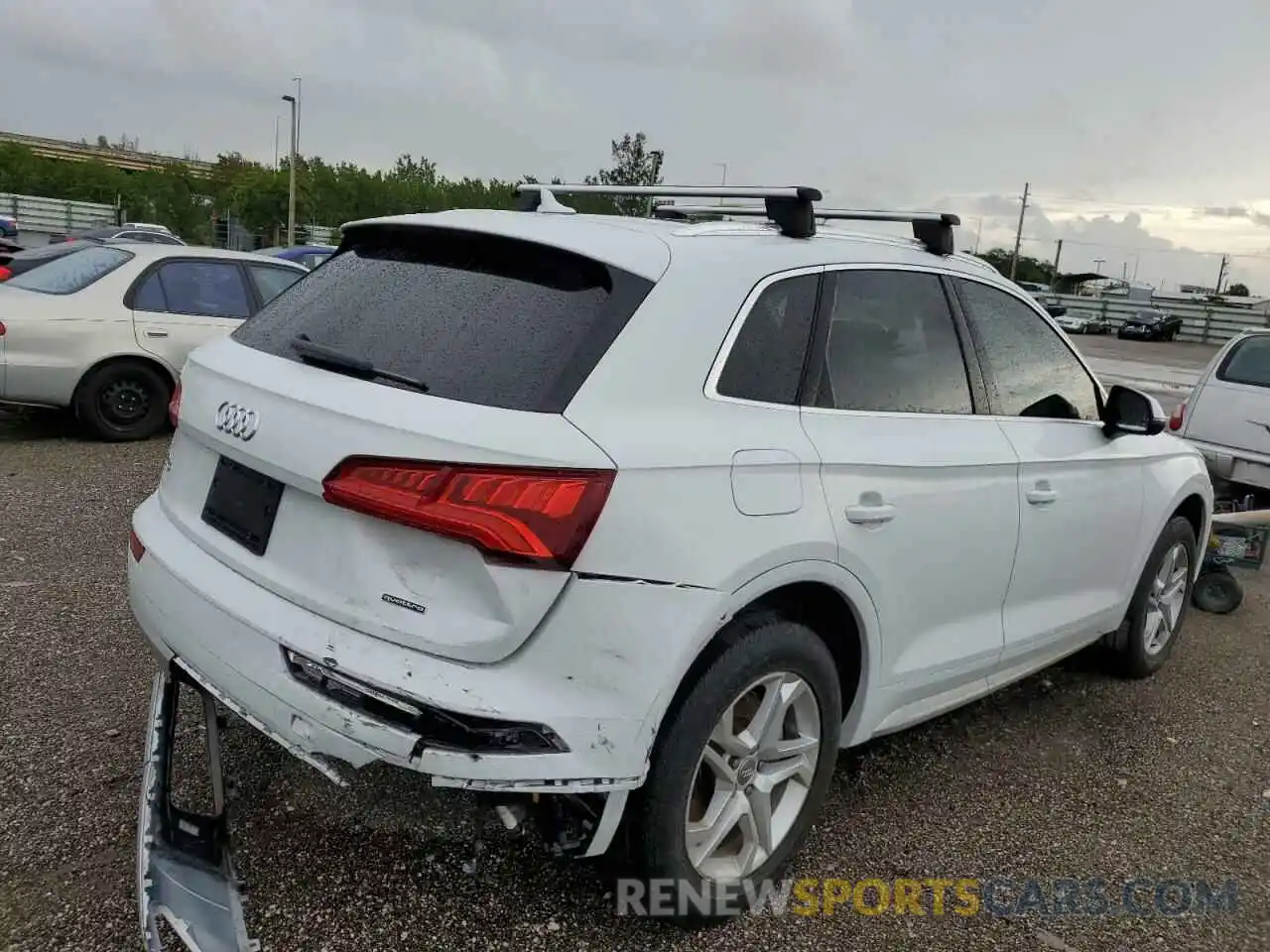 4 Photograph of a damaged car WA1ANAFY3K2042527 AUDI Q5 2019