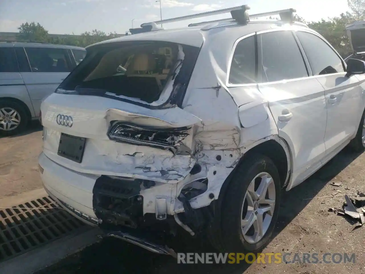 9 Photograph of a damaged car WA1ANAFY3K2124063 AUDI Q5 2019