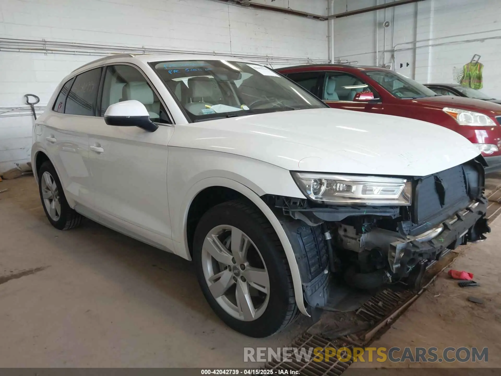 1 Photograph of a damaged car WA1ANAFY3K2131756 AUDI Q5 2019