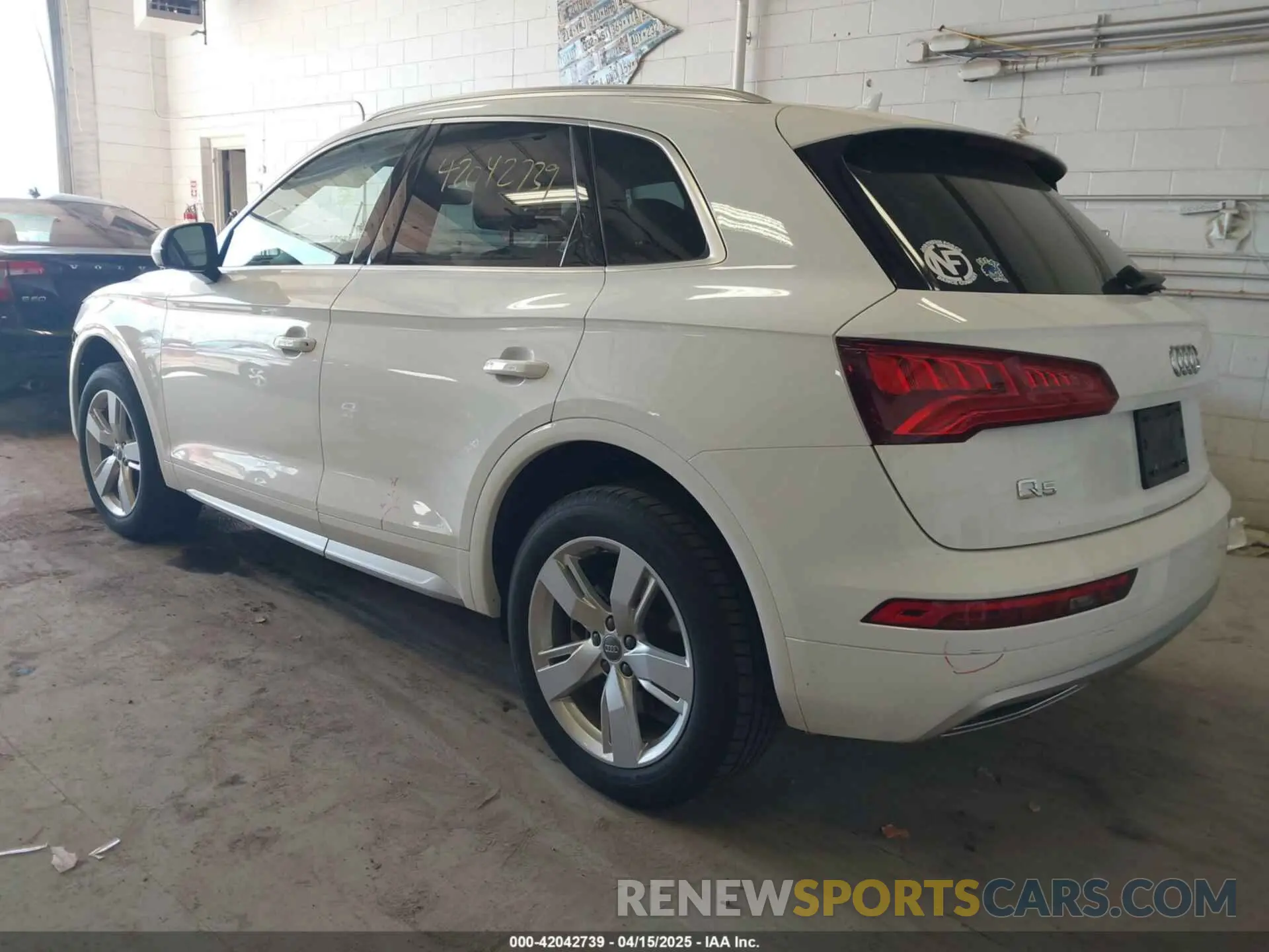 3 Photograph of a damaged car WA1ANAFY3K2131756 AUDI Q5 2019