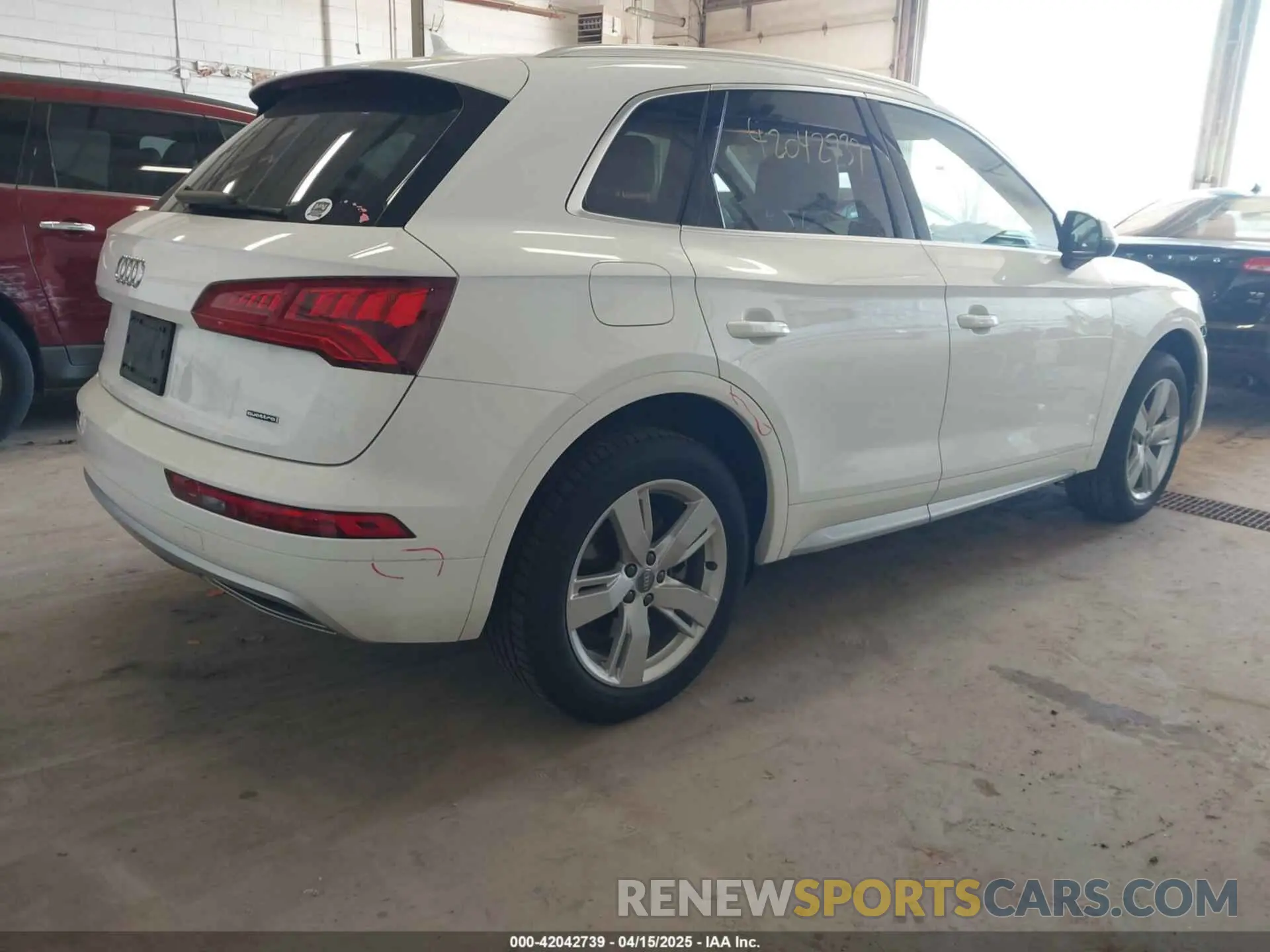 4 Photograph of a damaged car WA1ANAFY3K2131756 AUDI Q5 2019