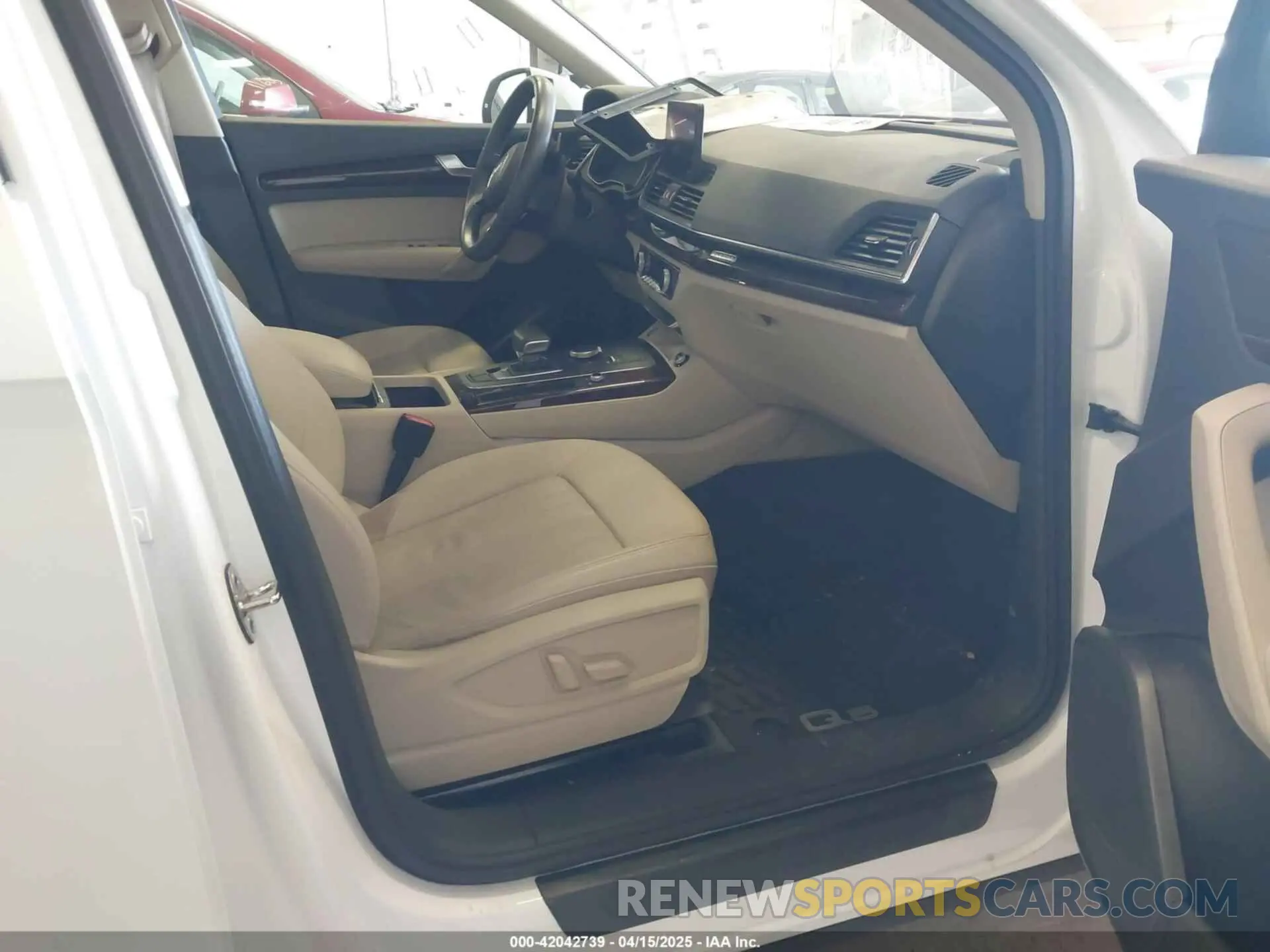 5 Photograph of a damaged car WA1ANAFY3K2131756 AUDI Q5 2019