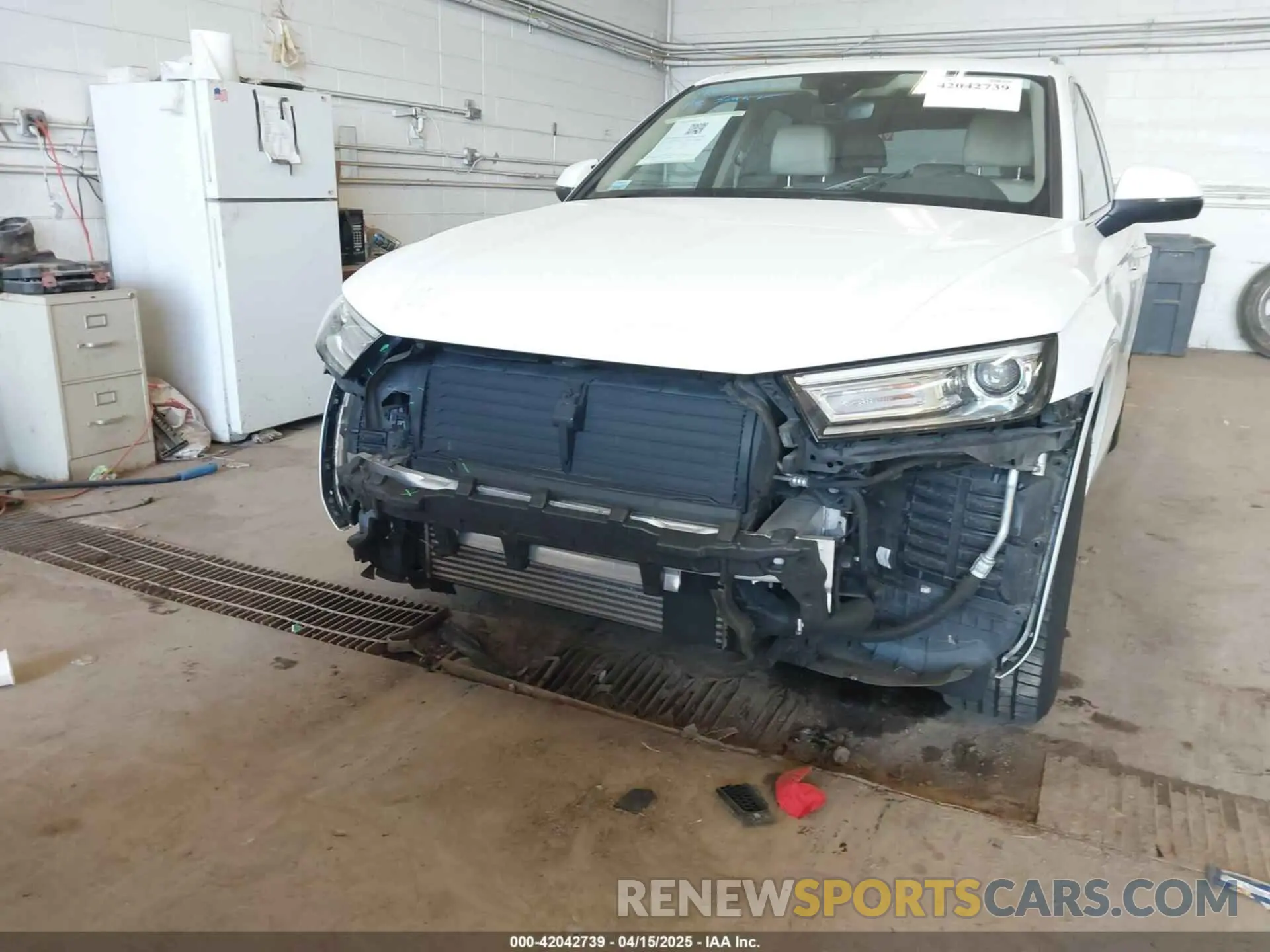 6 Photograph of a damaged car WA1ANAFY3K2131756 AUDI Q5 2019