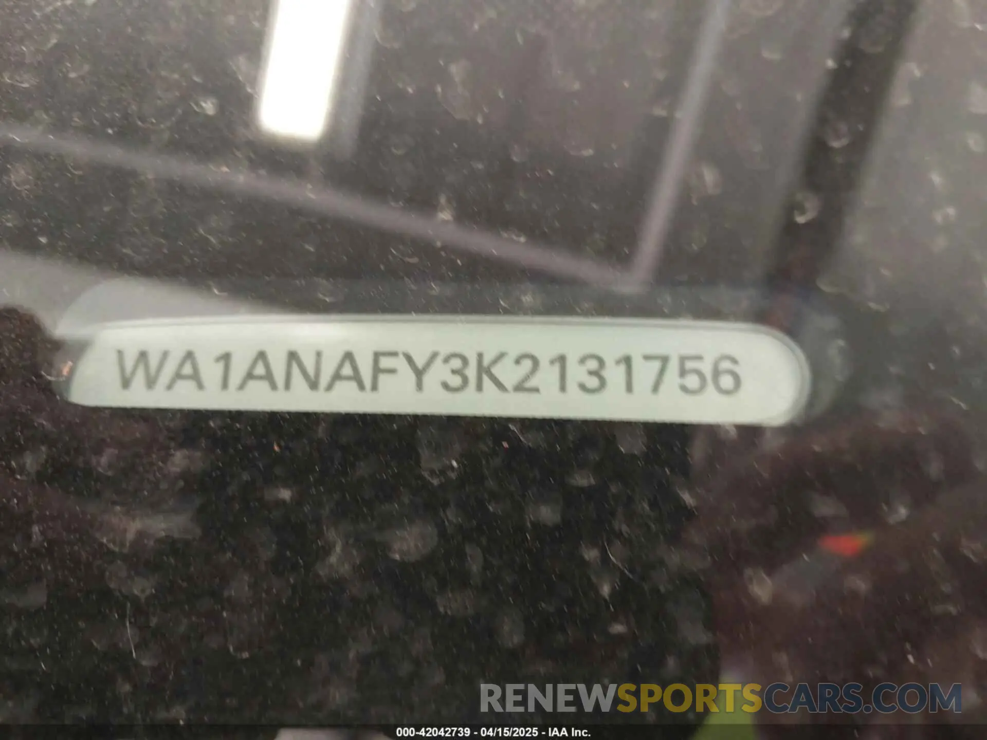 9 Photograph of a damaged car WA1ANAFY3K2131756 AUDI Q5 2019