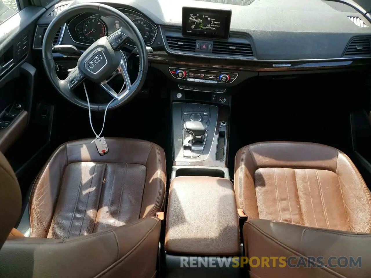 8 Photograph of a damaged car WA1ANAFY4K2036302 AUDI Q5 2019