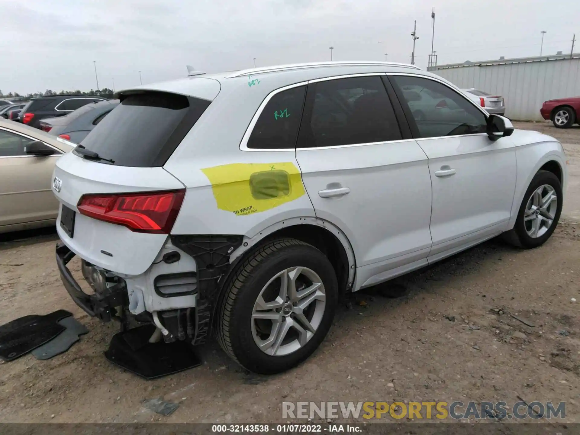 4 Photograph of a damaged car WA1ANAFY4K2059241 AUDI Q5 2019