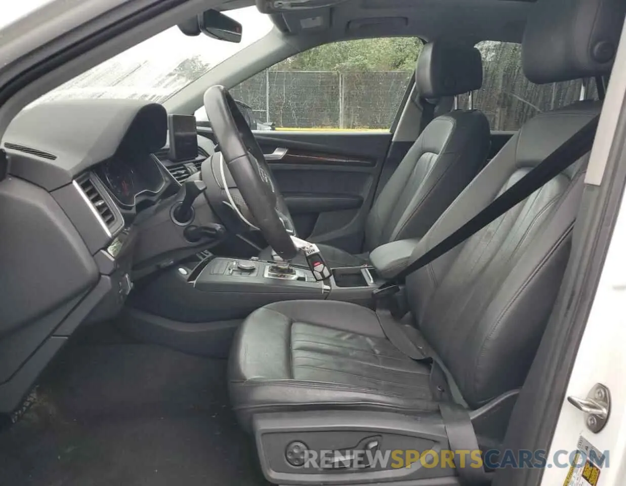 7 Photograph of a damaged car WA1ANAFY4K2067839 AUDI Q5 2019