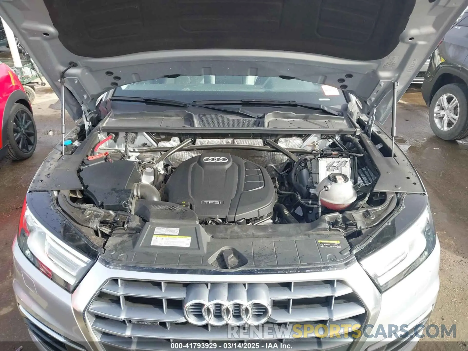 10 Photograph of a damaged car WA1ANAFY4K2076069 AUDI Q5 2019