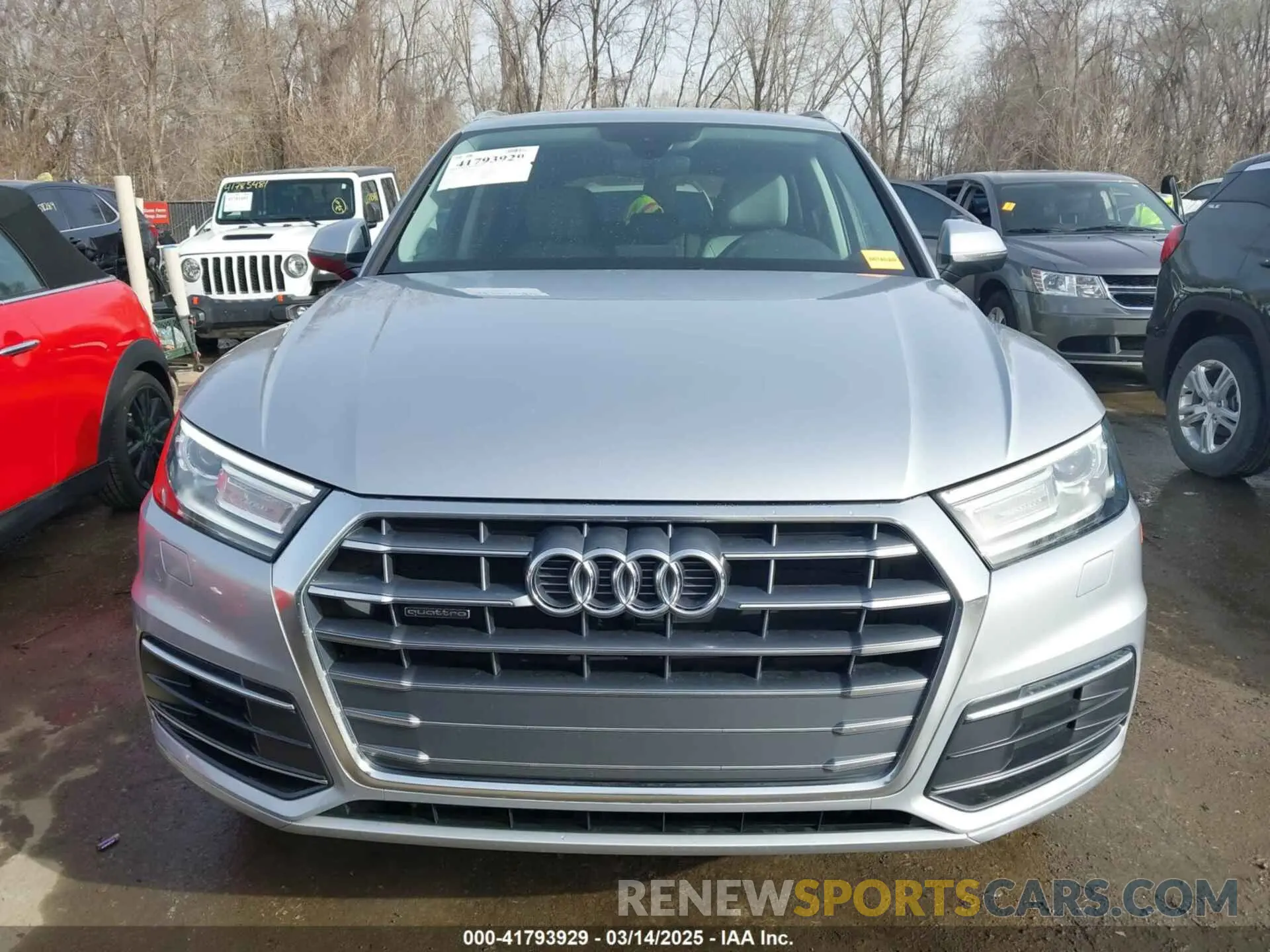 12 Photograph of a damaged car WA1ANAFY4K2076069 AUDI Q5 2019
