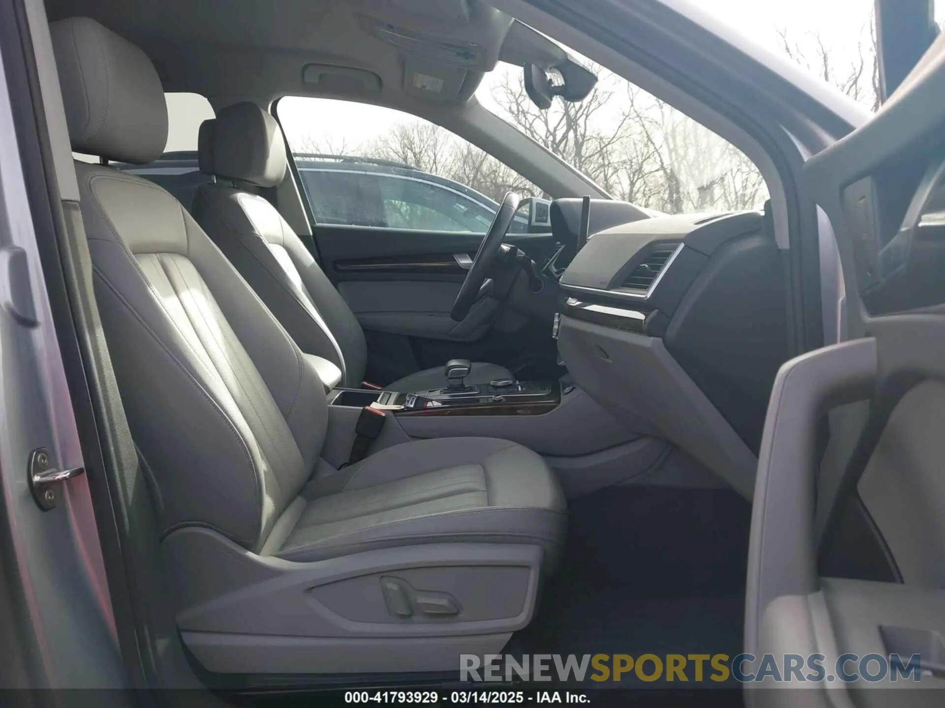5 Photograph of a damaged car WA1ANAFY4K2076069 AUDI Q5 2019
