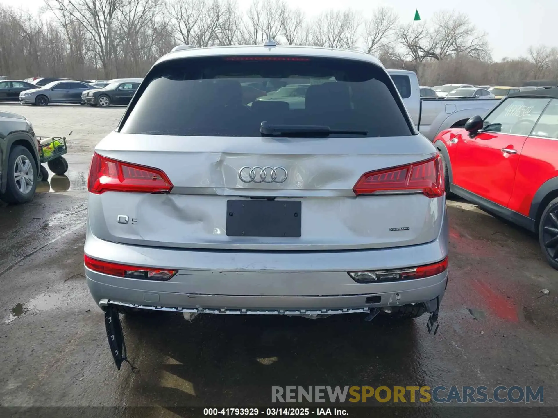 6 Photograph of a damaged car WA1ANAFY4K2076069 AUDI Q5 2019