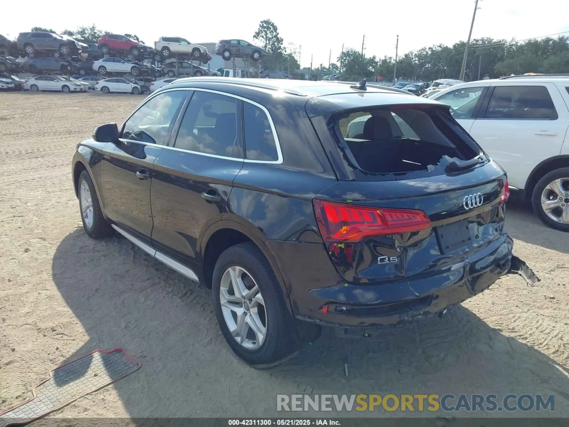 3 Photograph of a damaged car WA1ANAFY4K2139817 AUDI Q5 2019
