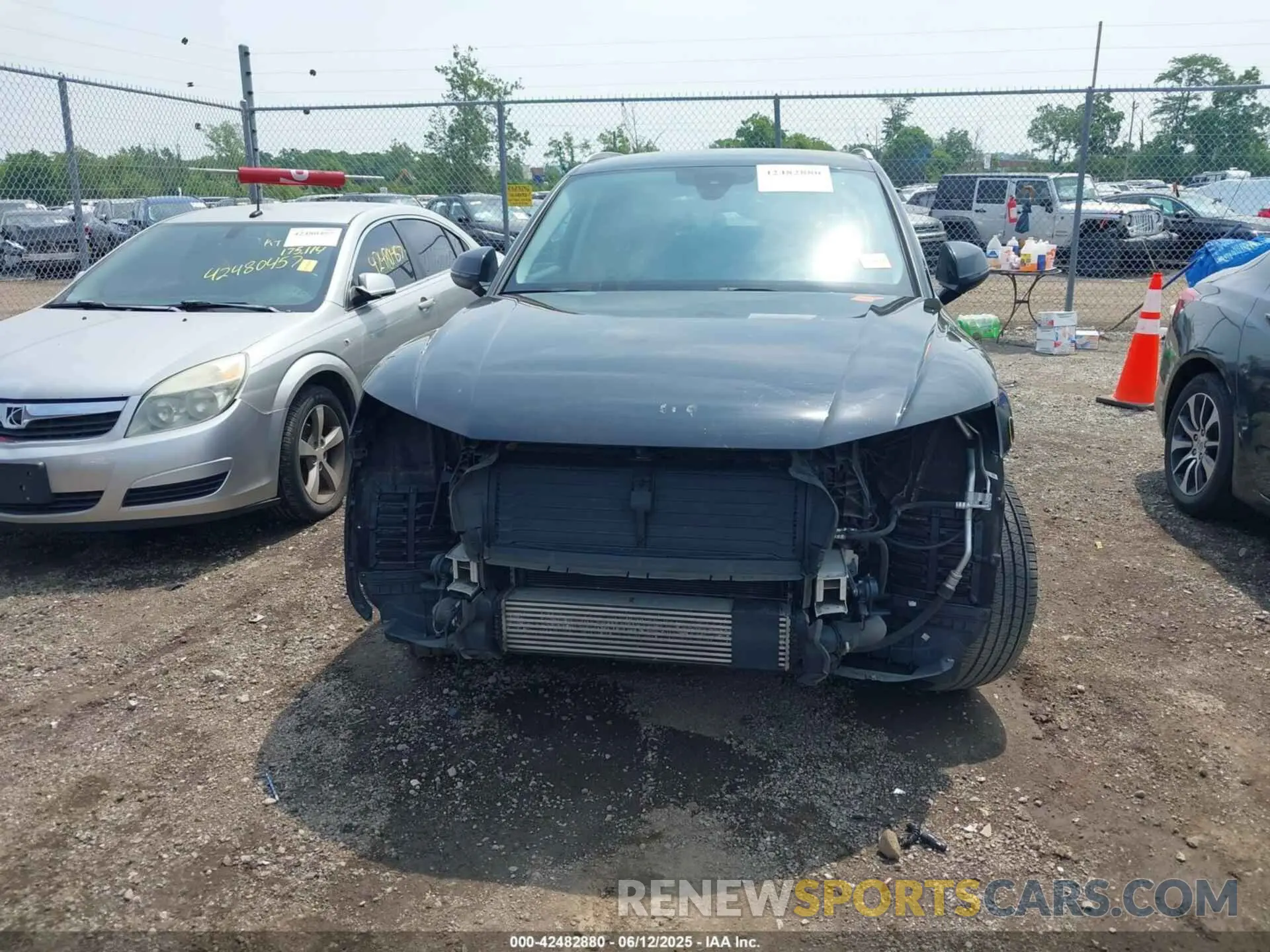 13 Photograph of a damaged car WA1ANAFY5K2068112 AUDI Q5 2019