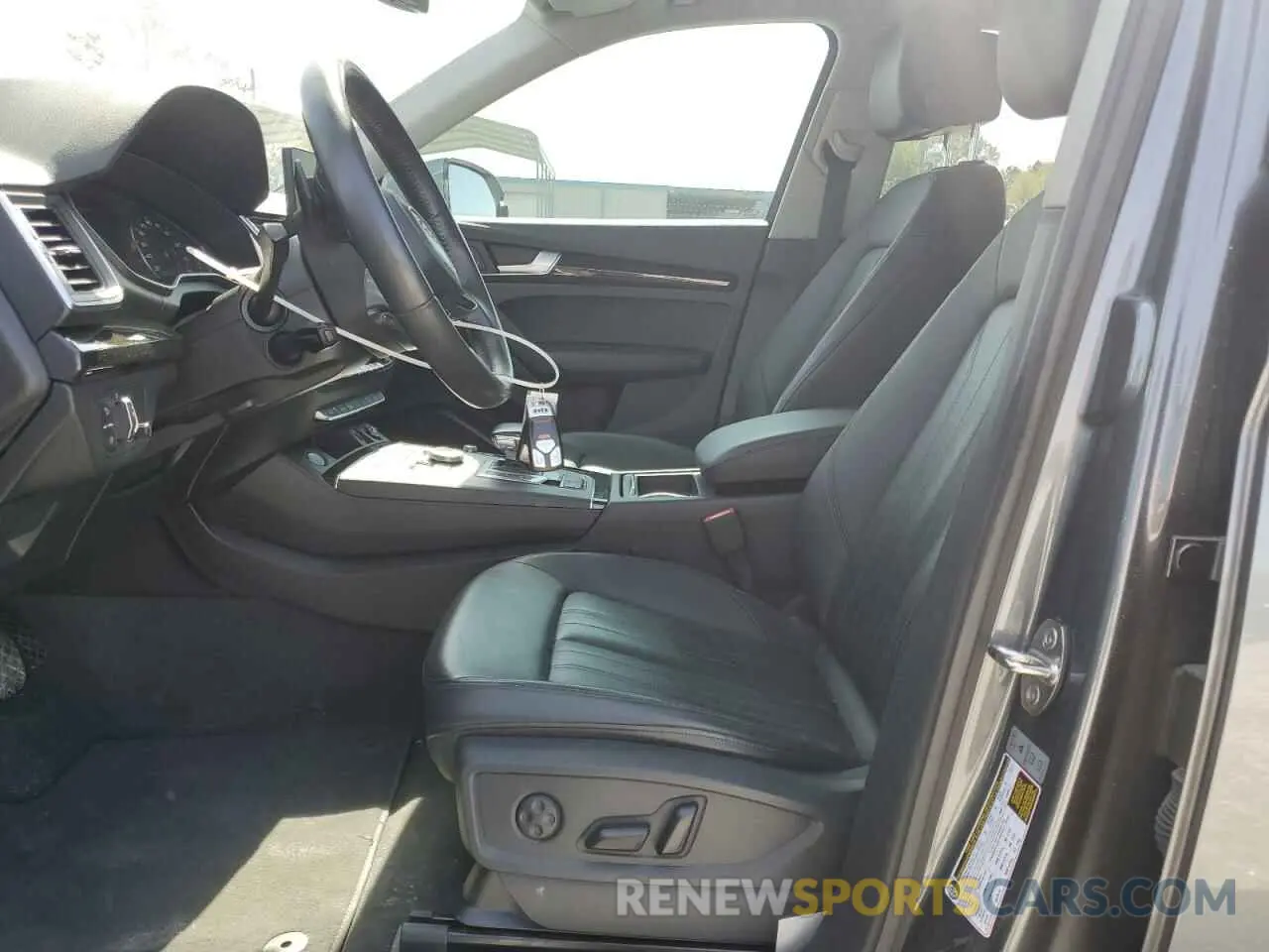 7 Photograph of a damaged car WA1ANAFY5K2127790 AUDI Q5 2019