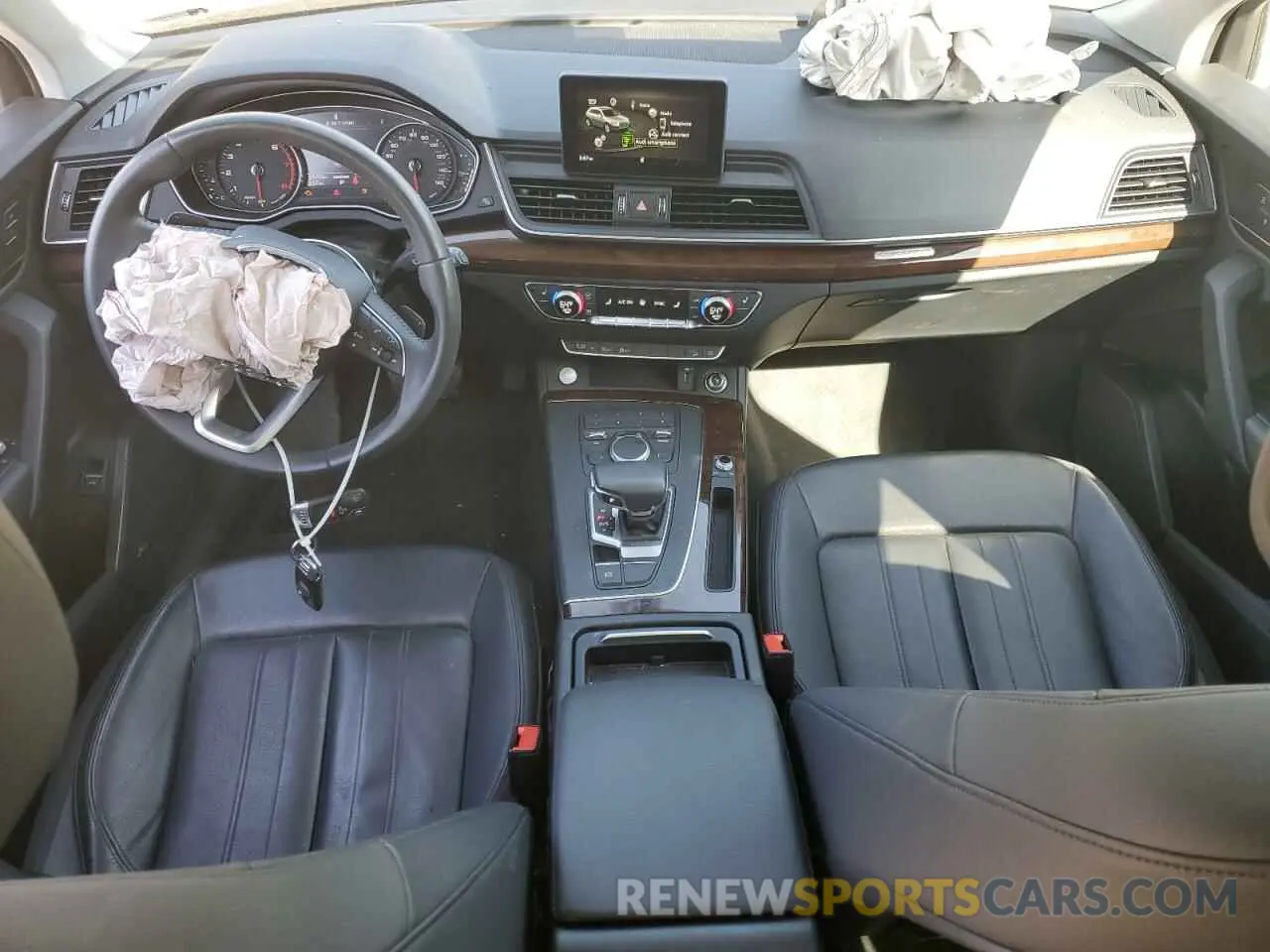 8 Photograph of a damaged car WA1ANAFY5K2129359 AUDI Q5 2019
