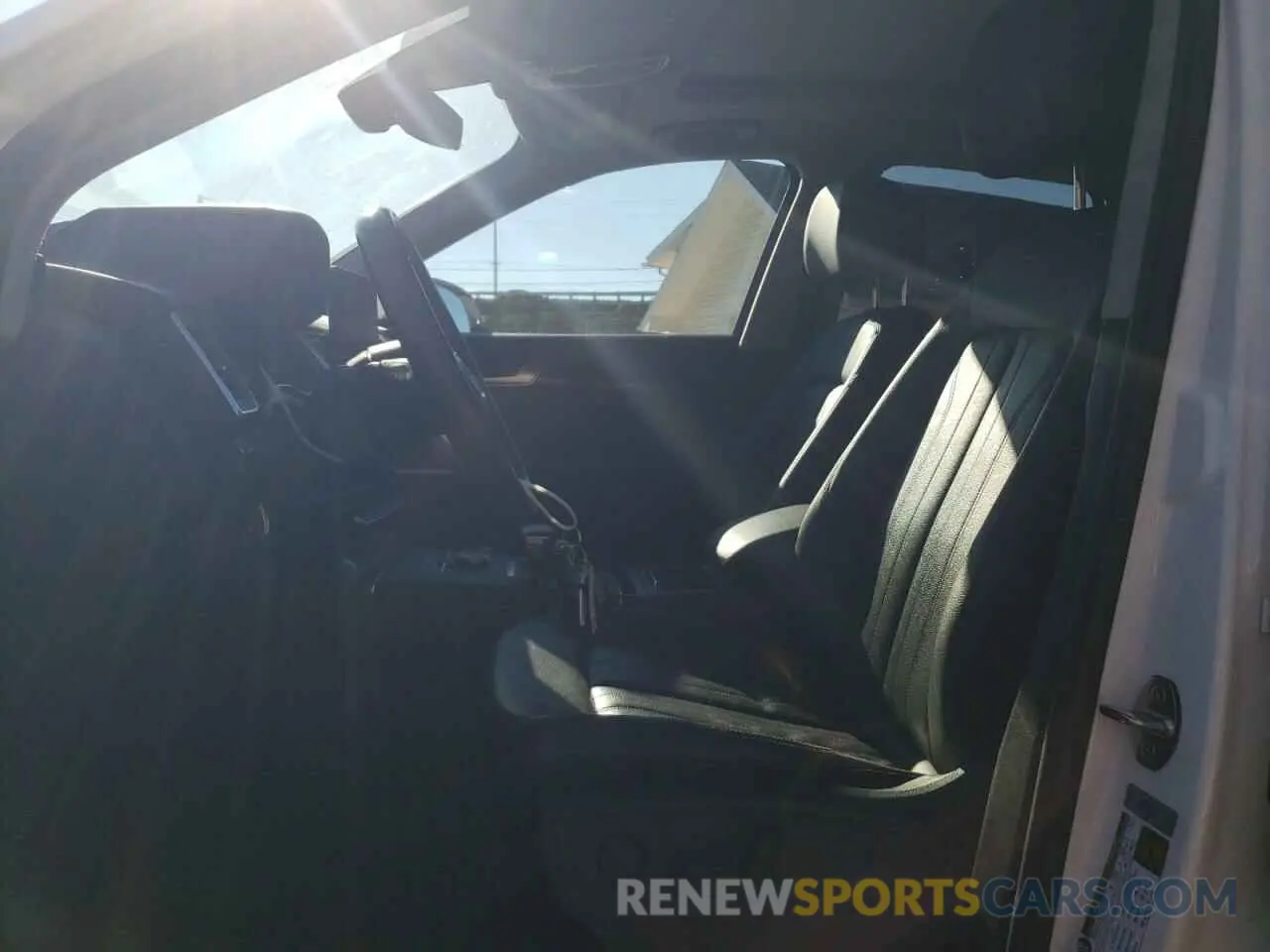 7 Photograph of a damaged car WA1ANAFY5K2136439 AUDI Q5 2019