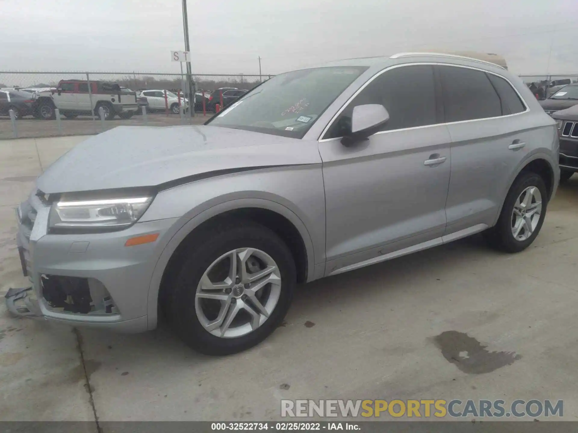 2 Photograph of a damaged car WA1ANAFY5K2142418 AUDI Q5 2019