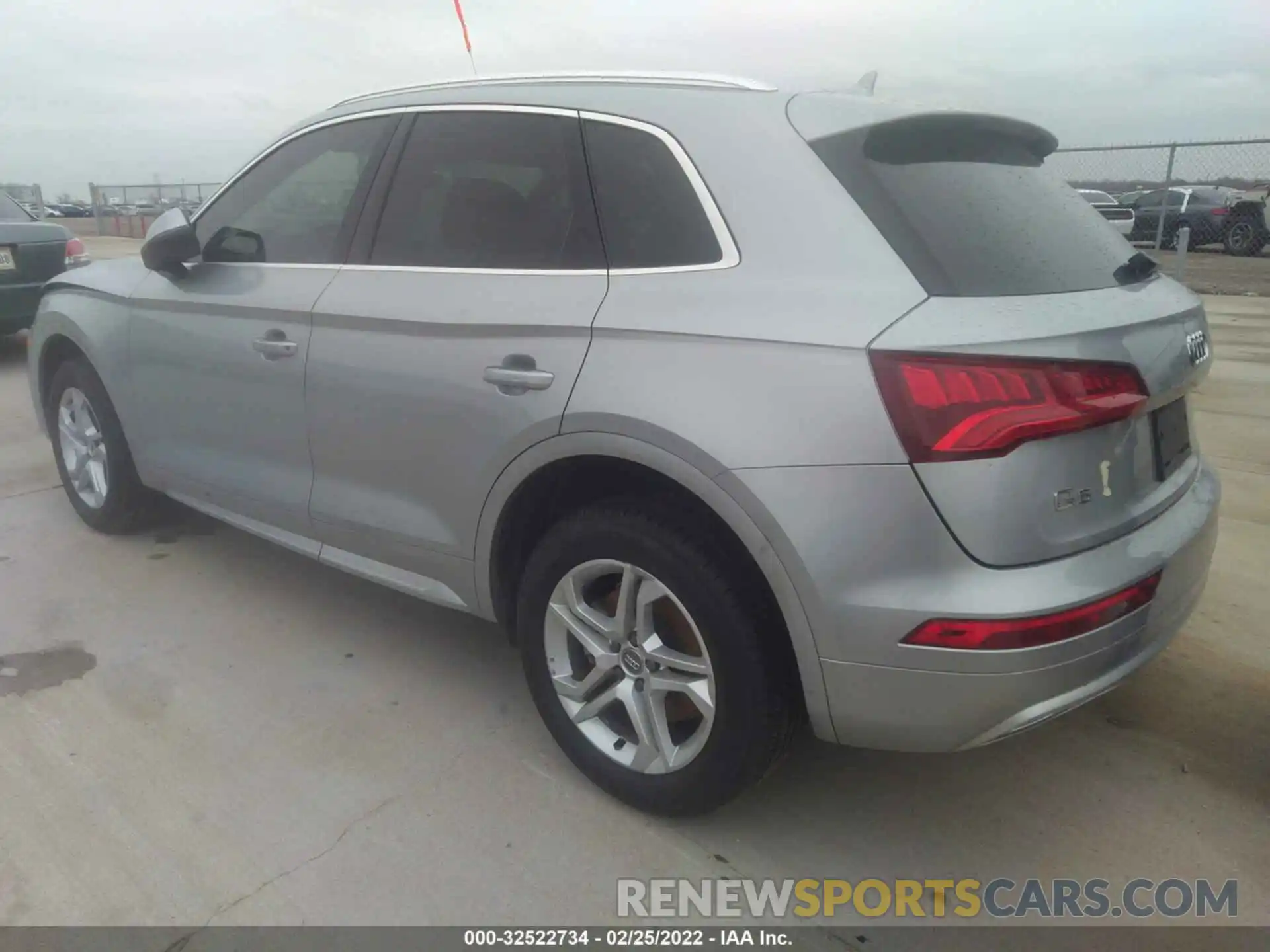 3 Photograph of a damaged car WA1ANAFY5K2142418 AUDI Q5 2019