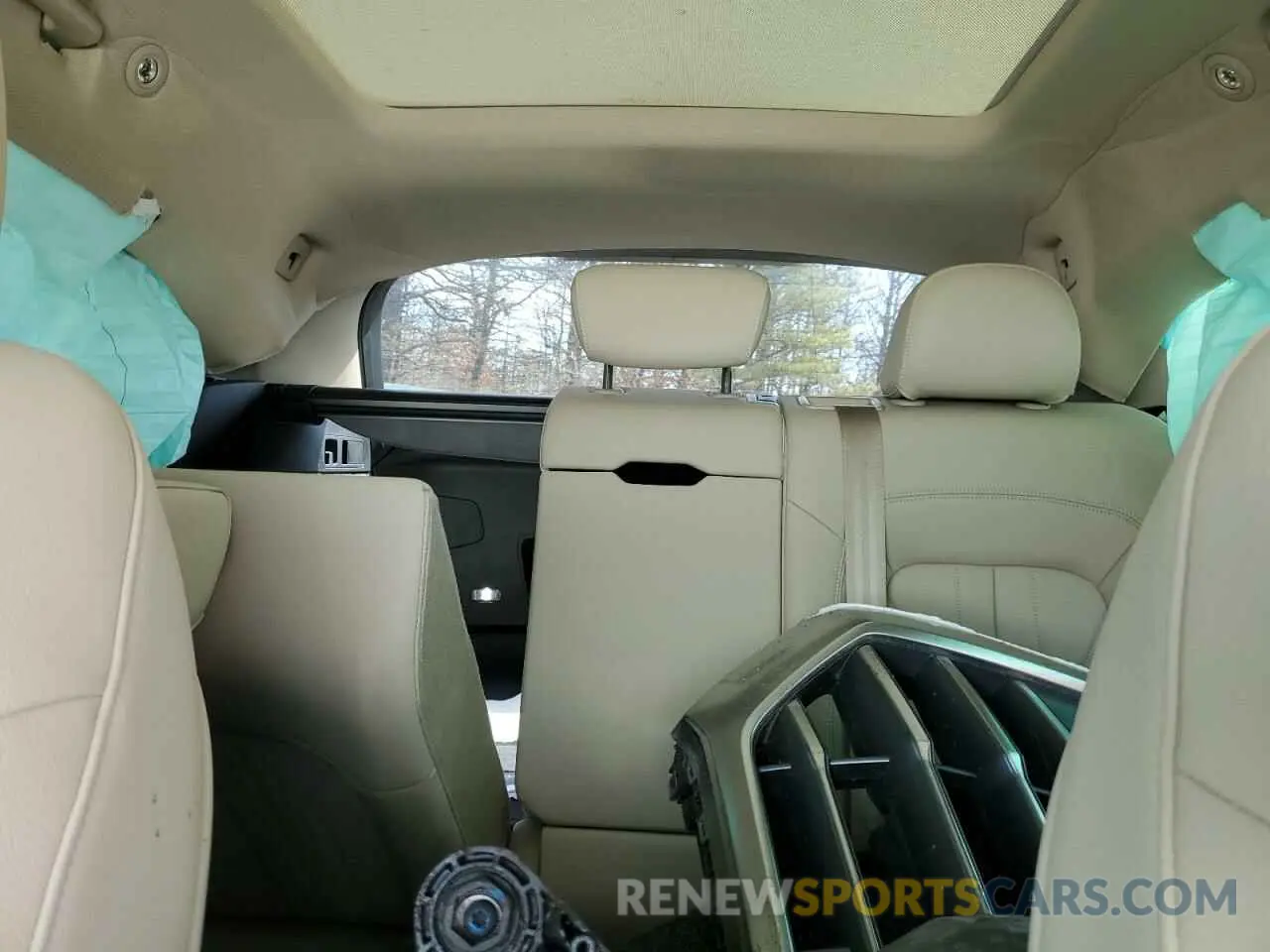 10 Photograph of a damaged car WA1ANAFY5K2144234 AUDI Q5 2019