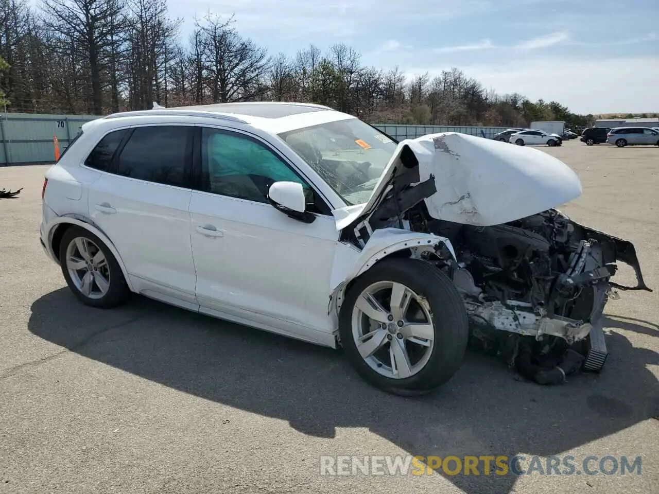 4 Photograph of a damaged car WA1ANAFY5K2144234 AUDI Q5 2019