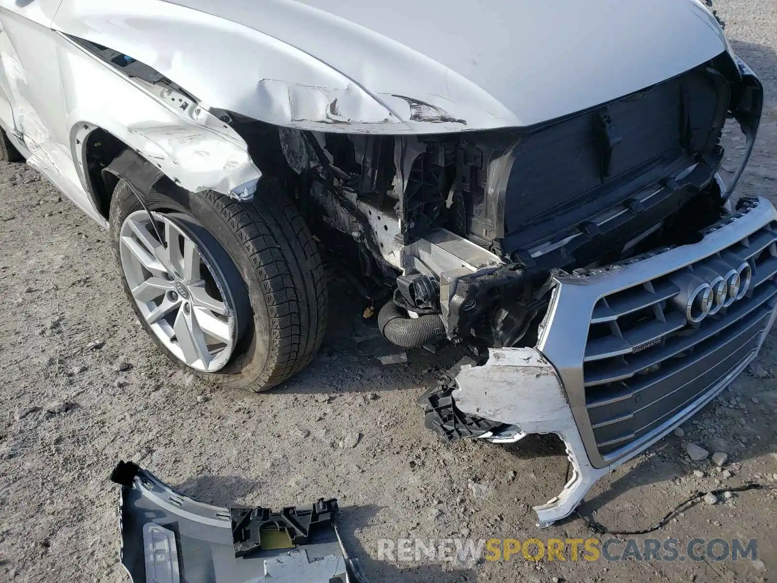 9 Photograph of a damaged car WA1ANAFY6K2059645 AUDI Q5 2019