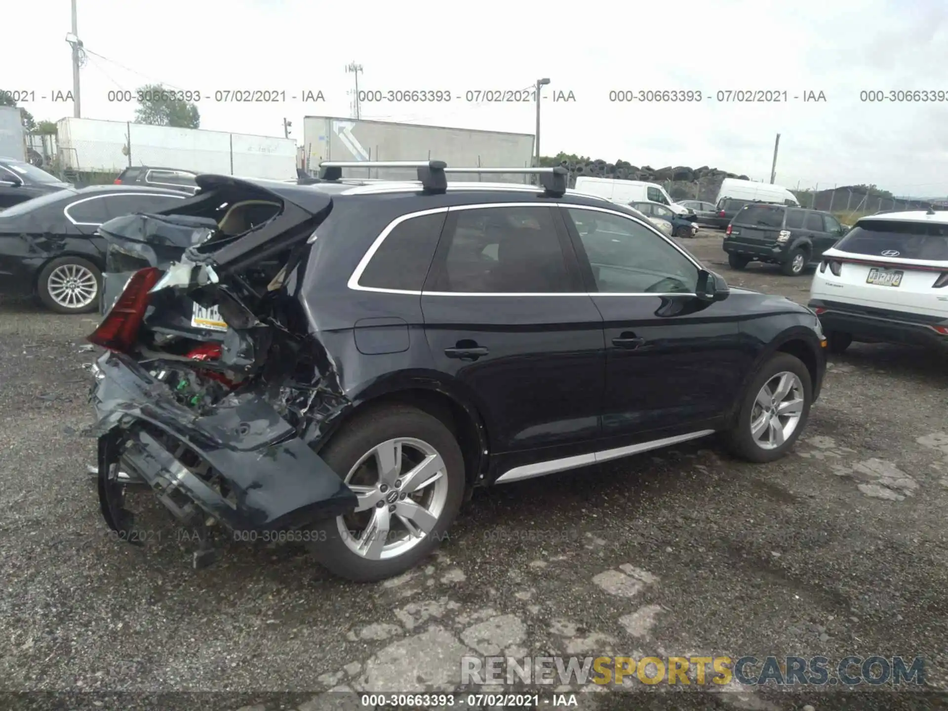 4 Photograph of a damaged car WA1ANAFY6K2075652 AUDI Q5 2019