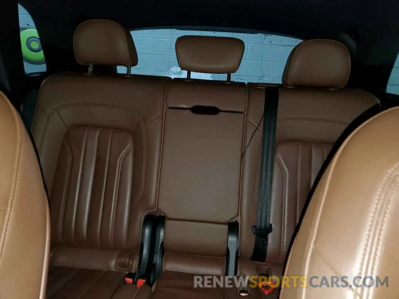10 Photograph of a damaged car WA1ANAFY6K2095609 AUDI Q5 2019