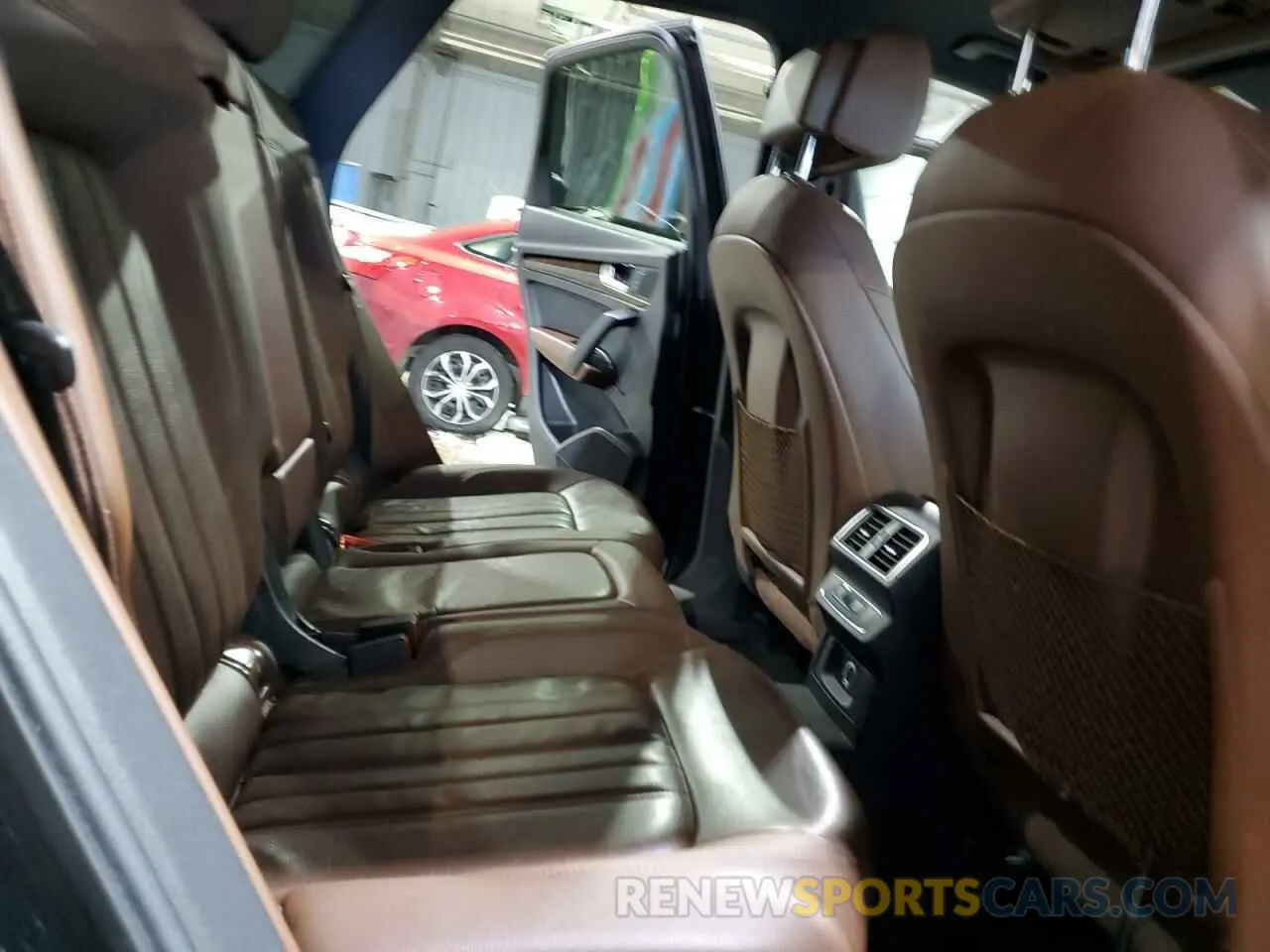 11 Photograph of a damaged car WA1ANAFY6K2095609 AUDI Q5 2019