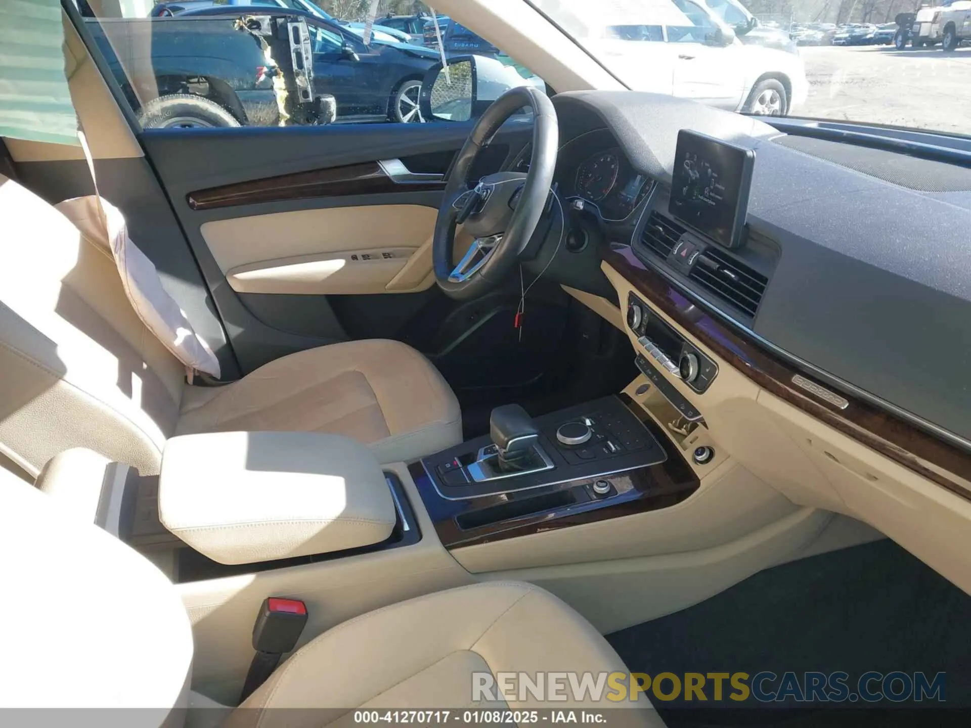 5 Photograph of a damaged car WA1ANAFY6K2110626 AUDI Q5 2019
