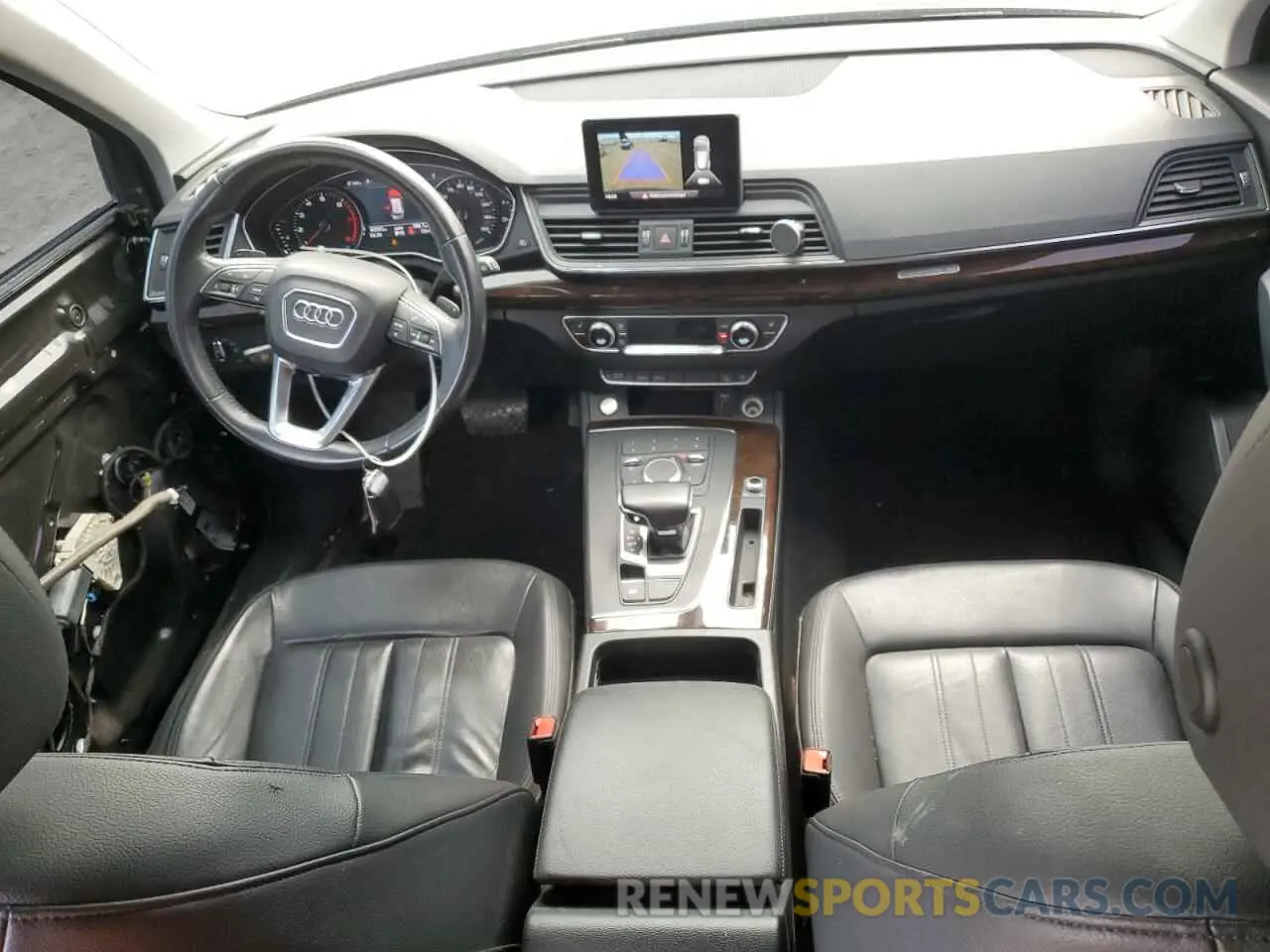 8 Photograph of a damaged car WA1ANAFY6K2123599 AUDI Q5 2019