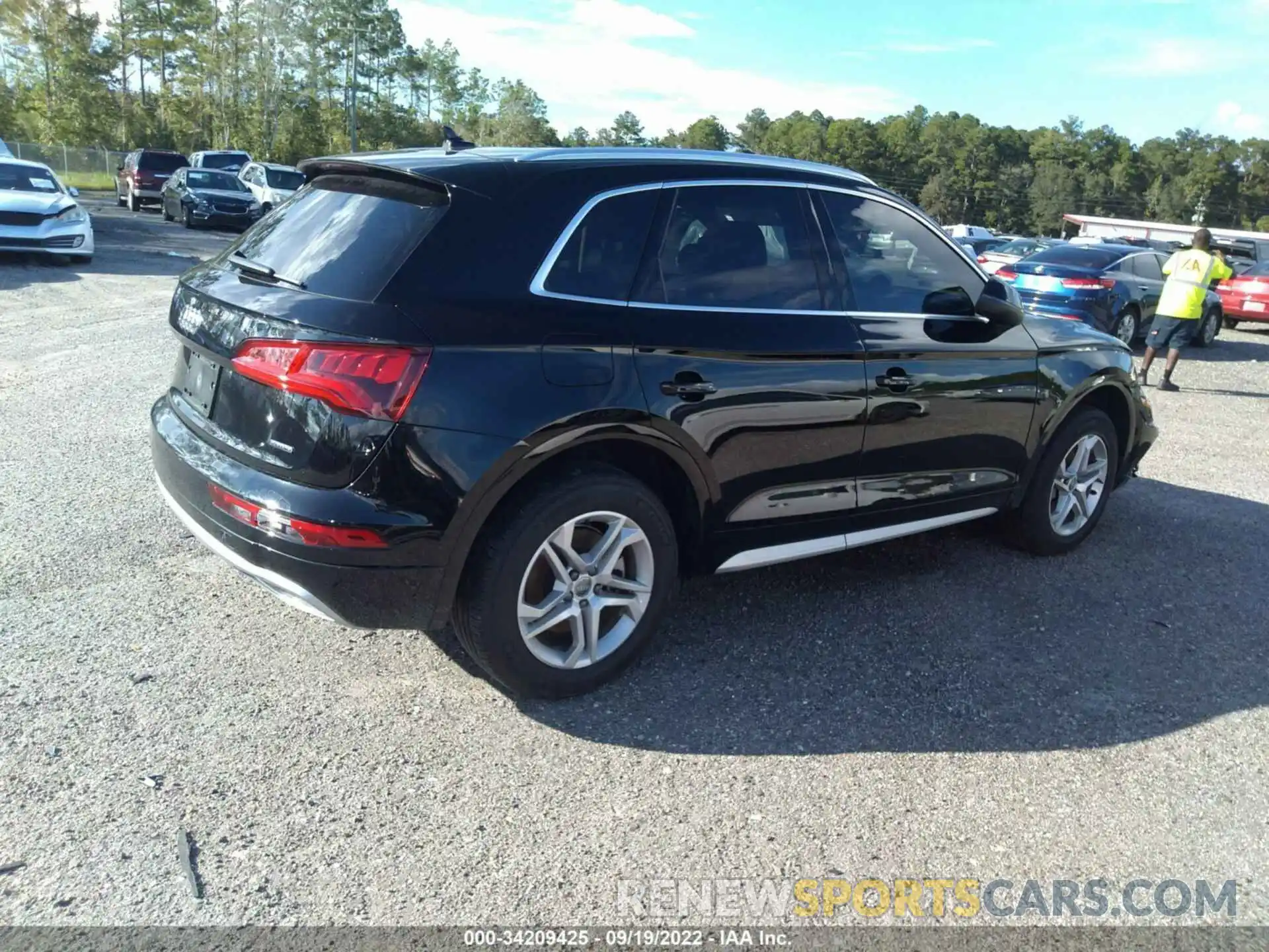 4 Photograph of a damaged car WA1ANAFY6K2127653 AUDI Q5 2019