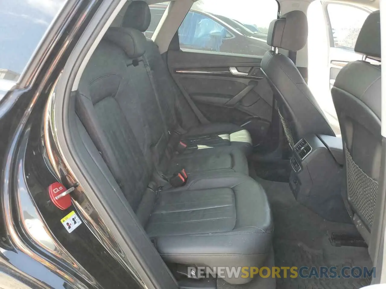 11 Photograph of a damaged car WA1ANAFY7K2024533 AUDI Q5 2019