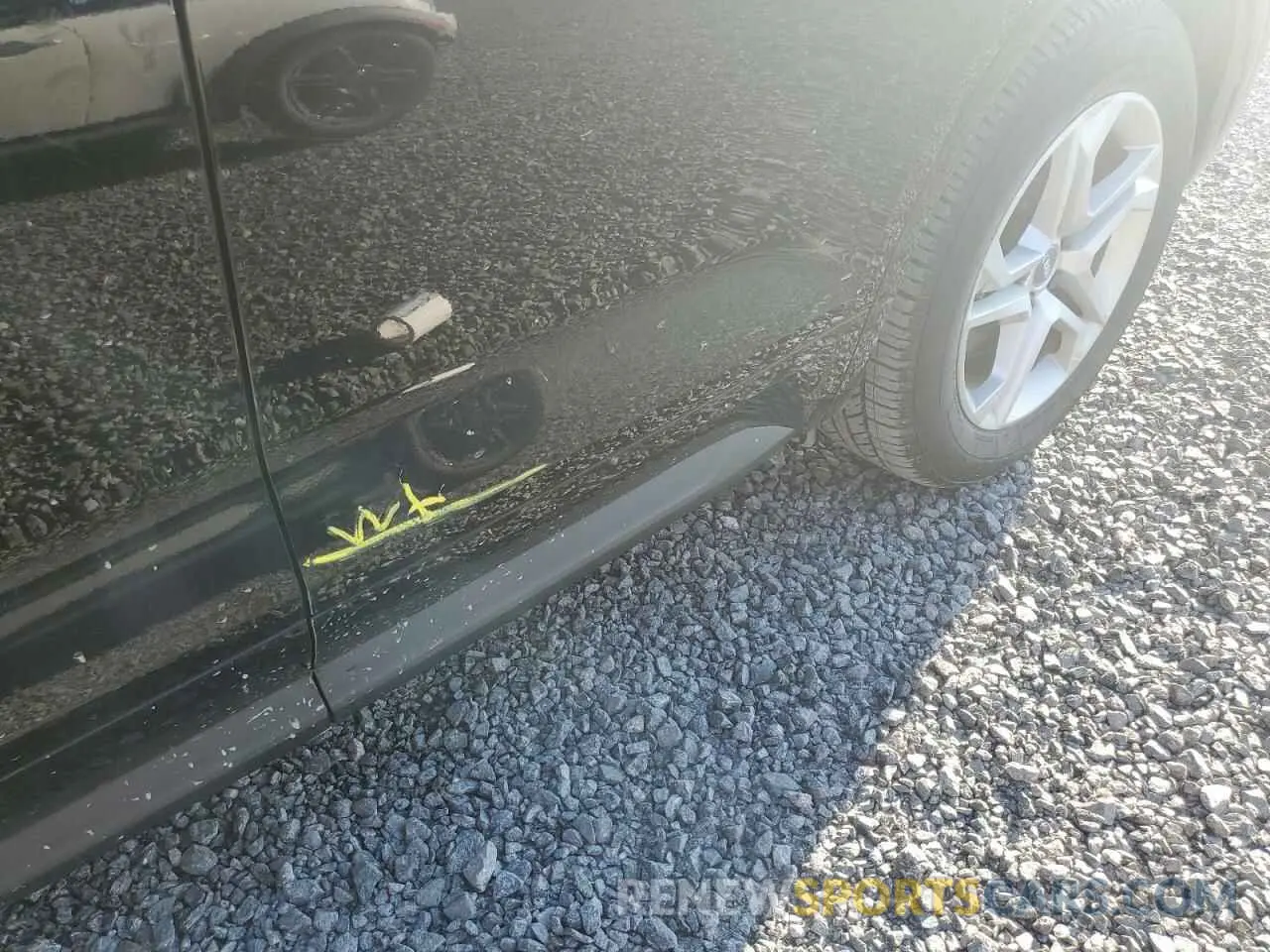 13 Photograph of a damaged car WA1ANAFY7K2030865 AUDI Q5 2019