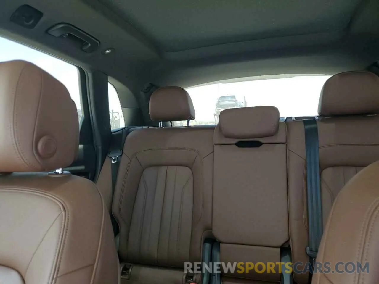 10 Photograph of a damaged car WA1ANAFY7K2034382 AUDI Q5 2019